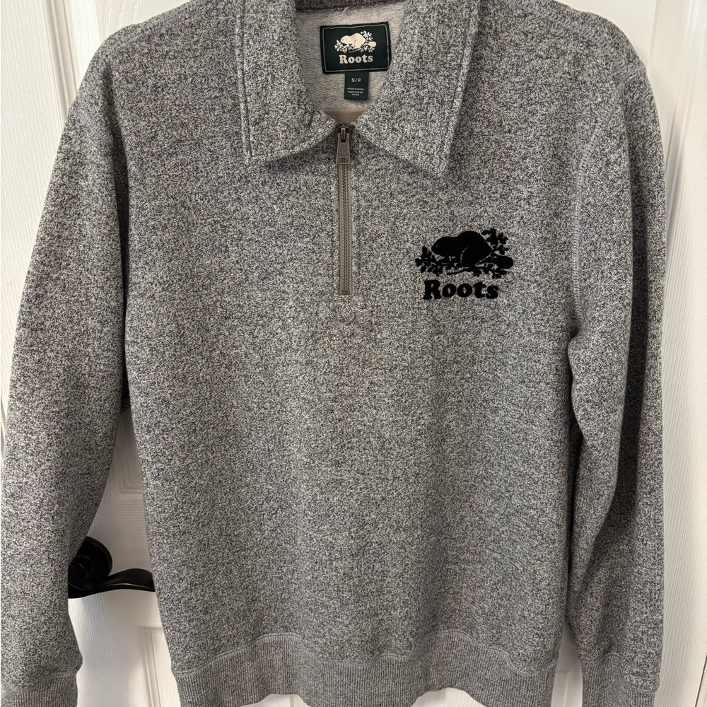 NWOT ROOTS Heather grey 1/4 Zip-Up Sweatshirt